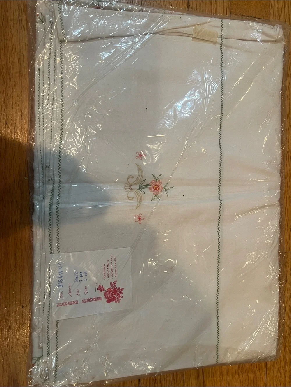 N/A white tablecloth